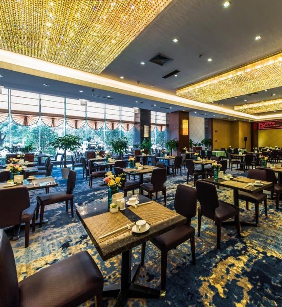 Taicang Zhonggu International Hotel Экстерьер фото